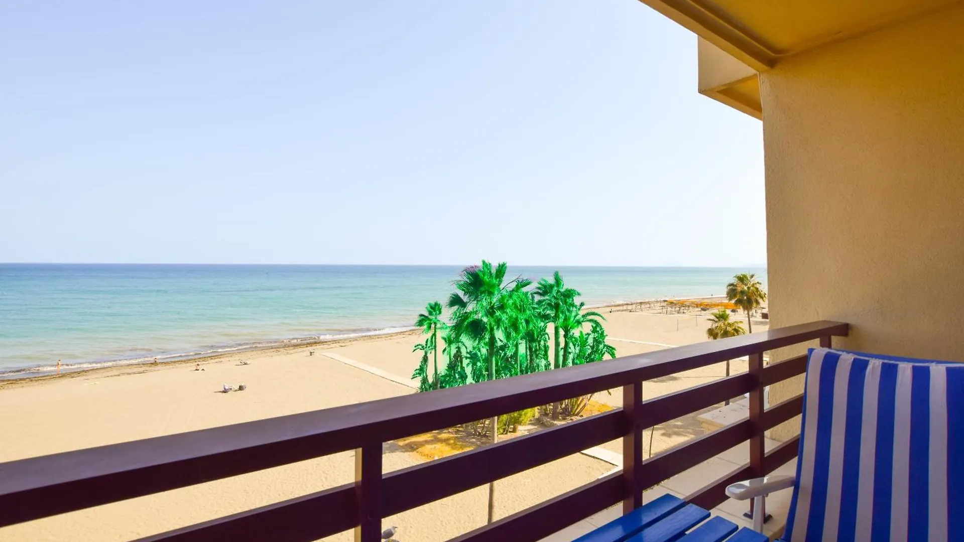 Excelente Piso Sobre El Mar Con Garaje Apartment Estepona Spain